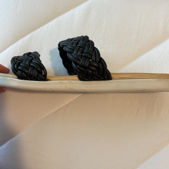 Steve Madden black slip on sandals - Picture 3 of 3